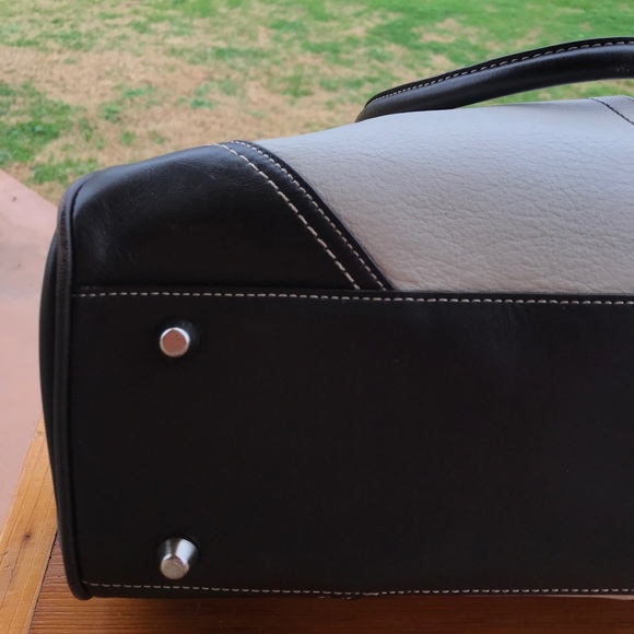 Coach shoulder bag (excellent condition) - Picture 4 of 5